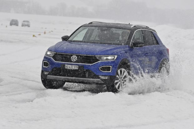 Winterfahrtraining mit VW, Fahrtraining im Februar 2018 in Ambri mit VW T-Roc