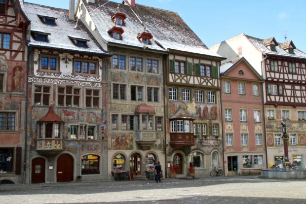 Grand Tour of Switzerland: Stein am Rhein séduit les touristes avec sa vieille ville magnifique 