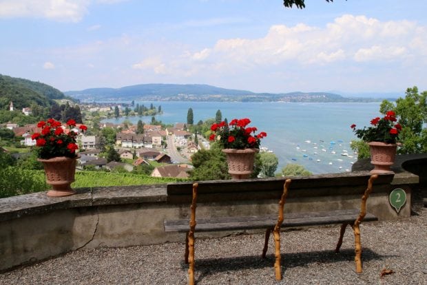 Lors de la virée à travers la Suisse orientale, il ne faut pas manquer la très belle vue panoramique que l’on a depuis le château d’Arenenberg 
